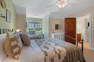 201 Abbey Springs Dr, Fontana, WI 53125 - Photo 14