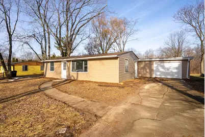 10314  Root River Dr, Racine, WI 53108 - Photo 1