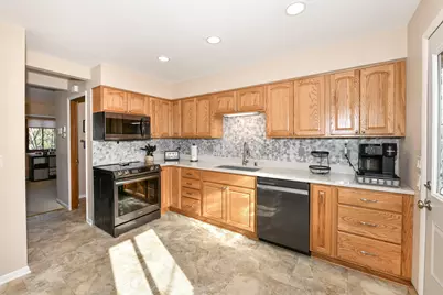 16107 W Heritage Ln, New Berlin, WI 53151 - Photo 14