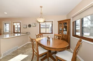 16107 W Heritage Ln, New Berlin, WI 53151 - Photo 12