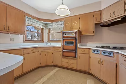 6986 N Ardara Ave, Glendale, WI 53209 - Photo 12