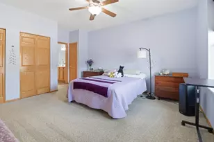 7710 S 51st St, Franklin, WI 53132 - Photo 6