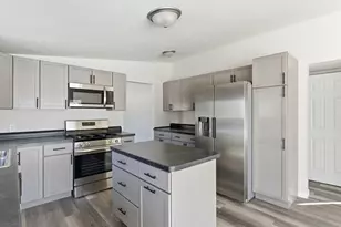 320 Lincoln Ave, Omro, WI 54963 - Photo 2