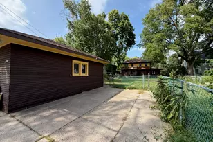 2010 Main St, La Crosse, WI 54601 - Photo 24