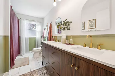 3821 S Sunny View Dr, New Berlin, WI 53151 - Photo 32