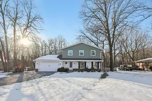 3821 S Sunny View Dr, New Berlin, WI 53151 - Photo 4