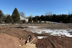 110 Wild Goose Ln, Sheboygan Falls, WI 53085 - Photo 2