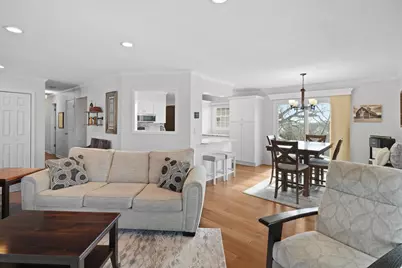 30527  Mountain Ln, Racine, WI 53185 - Photo 6