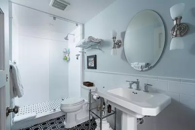 777 N Prospect Ave #NT3/NP3, Milwaukee, WI 53202 - Photo 16