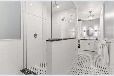 777 N Prospect Ave #NT3/NP3, Milwaukee, WI 53202 - Photo 10