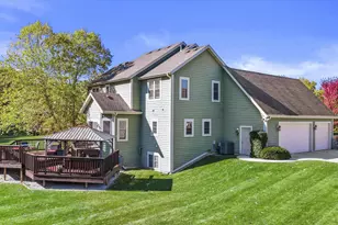 N54W16055 Westwind Dr, Menomonee Falls, WI 53051 - Photo 32