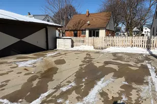 6411 W Cleveland Ave, Milwaukee, WI 53219 - Photo 10