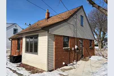 6411 W Cleveland Ave, Milwaukee, WI 53219 - Photo 4