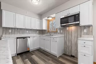 632 S 16th Ave, West Bend, WI 53095 - Photo 8