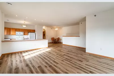 1400  Gabriel Dr #5, Waukesha, WI 53188 - Photo 10
