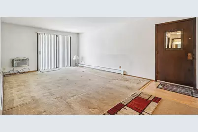 8510 W Waterford Ave #5, Greenfield, WI 53228 - Photo 4