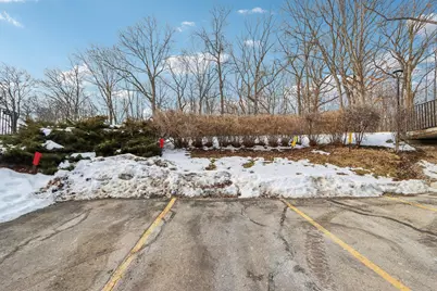 8510 W Waterford Ave #5, Greenfield, WI 53228 - Photo 20