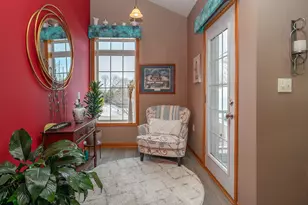 W397N5933 Autumn Woods Dr, Oconomowoc, WI 53066 - Photo 4
