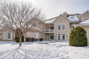 W397N5933 Autumn Woods Dr, Oconomowoc, WI 53066 - Photo 1