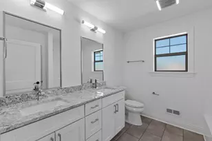 W192N5472 Red Crown Ln, Menomonee Falls, WI 53051 - Photo 22