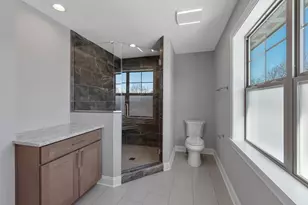 W192N5472 Red Crown Ln, Menomonee Falls, WI 53051 - Photo 18