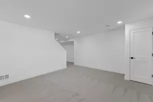 W192N5472 Red Crown Ln, Menomonee Falls, WI 53051 - Photo 28