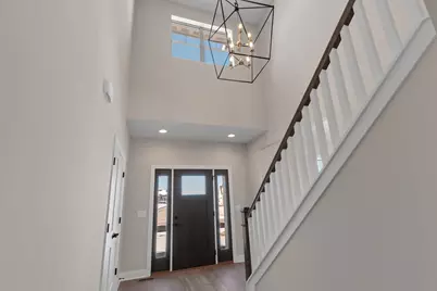 W192N5472  Red Crown Ln, Menomonee Falls, WI 53051 - Photo 34