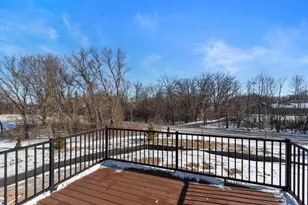 W192N5472 Red Crown Ln, Menomonee Falls, WI 53051 - Photo 38