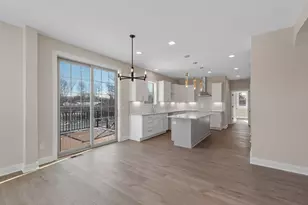 W192N5472 Red Crown Ln, Menomonee Falls, WI 53051 - Photo 4