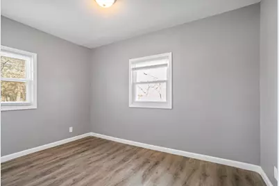 4889 N 24th St, Milwaukee, WI 53209 - Photo 12