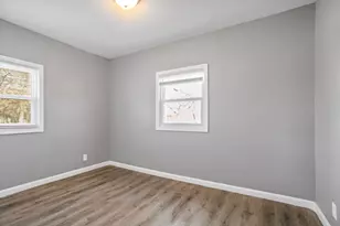 4889 N 24th St, Milwaukee, WI 53209 - Photo 12