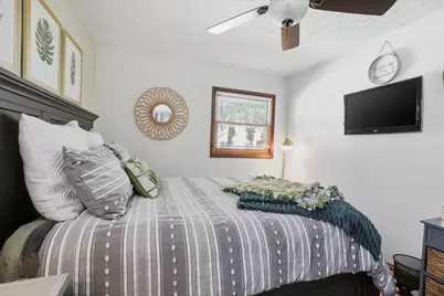 208  Highland Ave, Hartland, WI 53029 - Photo 12