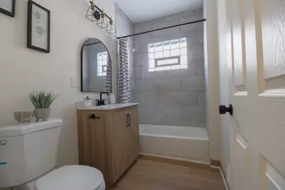 2335 N 44th St, Milwaukee, WI 53210 - Photo 14