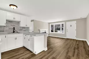 3217 N 83rd St, Milwaukee, WI 53222 - Photo 8