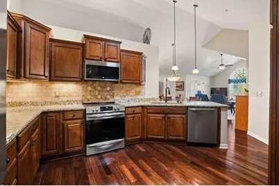 15270  Huff Way, Brookfield, WI 53005 - Photo 10