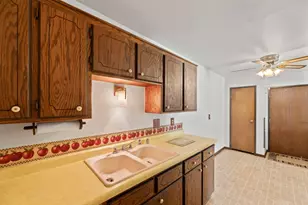 W158N11137 Legend Ave, Germantown, WI 53022 - Photo 16