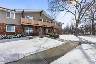 W158N11137 Legend Ave, Germantown, WI 53022 - Photo 6