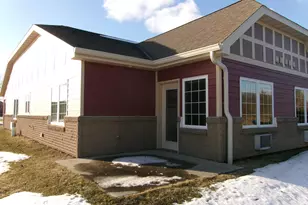 606 Danube Ct, Sheboygan Falls, WI 53085 - Photo 4