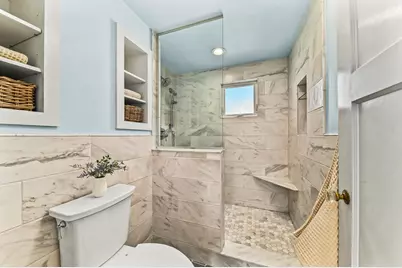 2431 N 70th St, Wauwatosa, WI 53213 - Photo 18