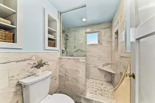 2431 N 70th St, Wauwatosa, WI 53213 - Photo 18