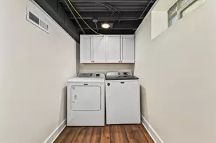 2431 N 70th St, Wauwatosa, WI 53213 - Photo 28