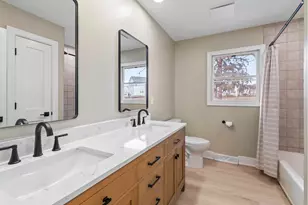 N56W36792 Cherokee Rd, Oconomowoc, WI 53066 - Photo 18