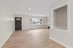 N56W36792 Cherokee Rd, Oconomowoc, WI 53066 - Photo 10