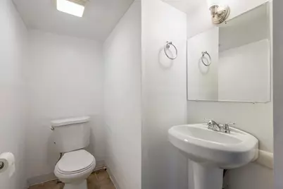 2240 W Lawn Ave, Milwaukee, WI 53209 - Photo 18