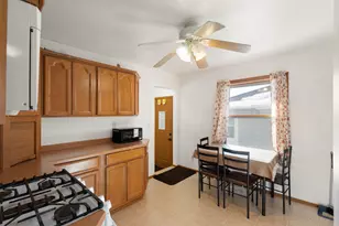 5837 N 71st St, Milwaukee, WI 53218 - Photo 6