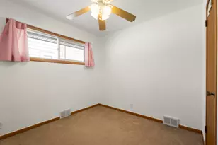 5837 N 71st St, Milwaukee, WI 53218 - Photo 12