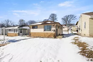 5837 N 71st St, Milwaukee, WI 53218 - Photo 2