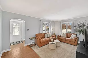 320 S Honey Creek Dr, Milwaukee, WI 53214 - Photo 4