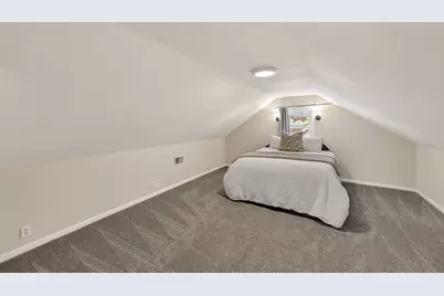 320 S Honey Creek Dr, Milwaukee, WI 53214 - Photo 18