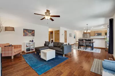 1212  7th St, La Crosse, WI 54601 - Photo 4